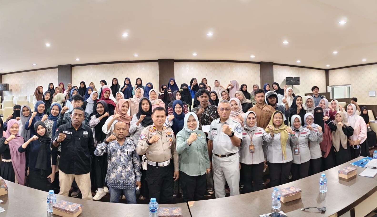 foto bersama mahasiswa UMK